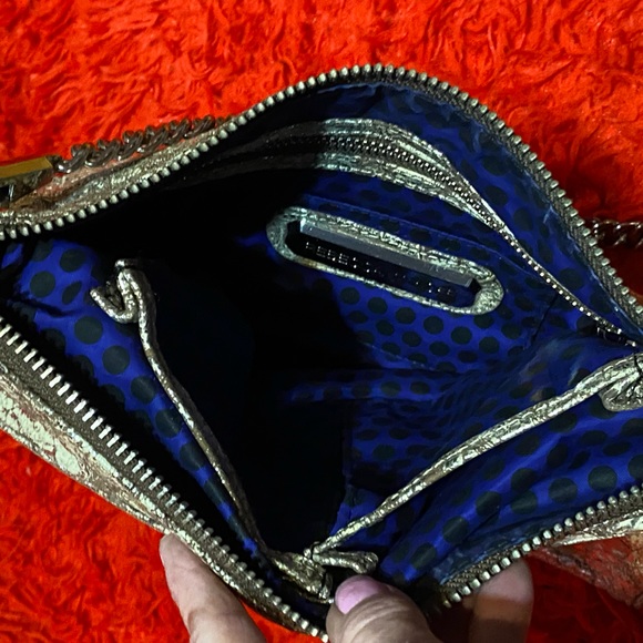 Gorgeous Rebecca Minkoff shoulder bag/purse,marbled shiny platinum gold pattern - Picture 9 of 13
